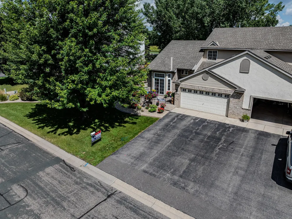 7013 Connelly Court Savage, MN 55378