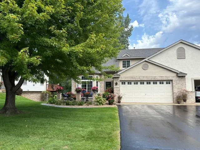 7013 Connelly Court Savage, MN 55378