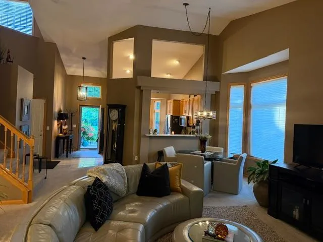 7013 Connelly Court Savage, MN 55378