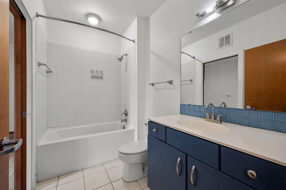15 E Franklin Avenue #210 Minneapolis, MN 55404