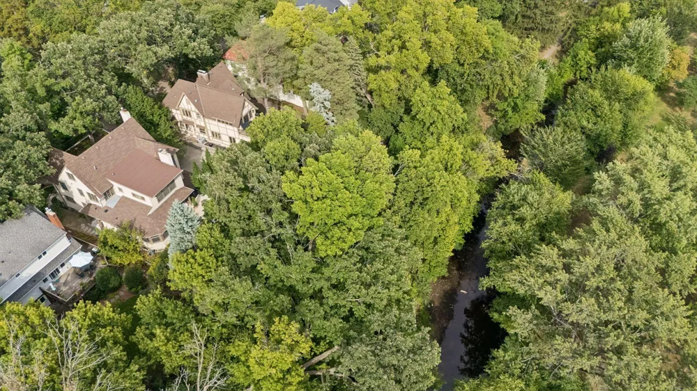 2825 Brookwood Terrace Minneapolis, MN 55410
