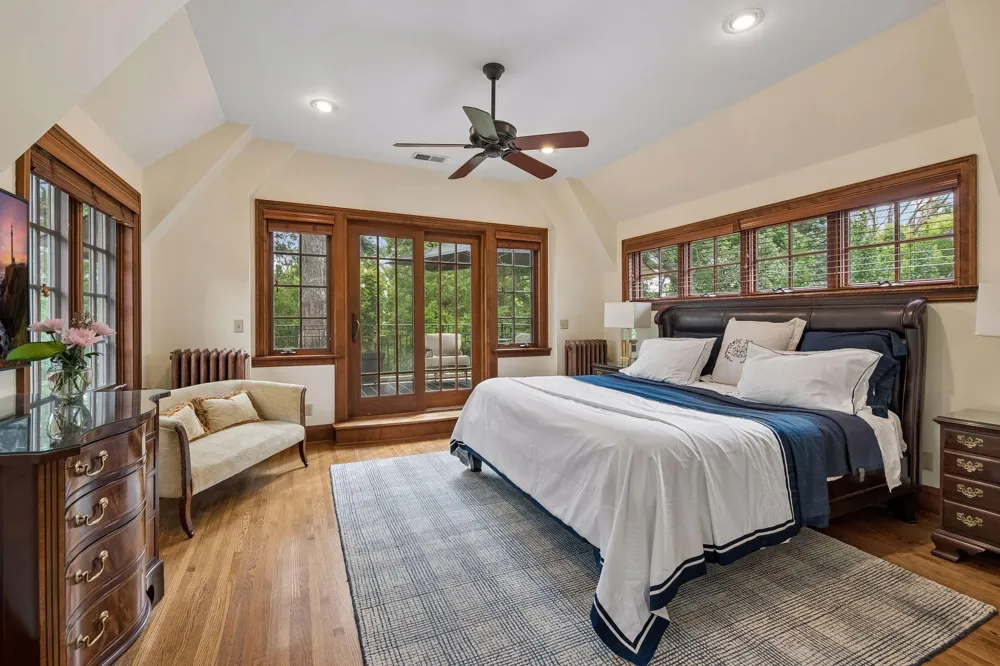 2825 Brookwood Terrace Minneapolis, MN 55410