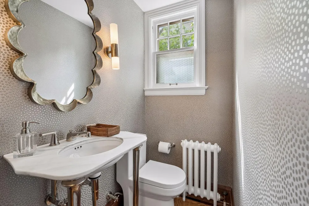 2825 Brookwood Terrace Minneapolis, MN 55410