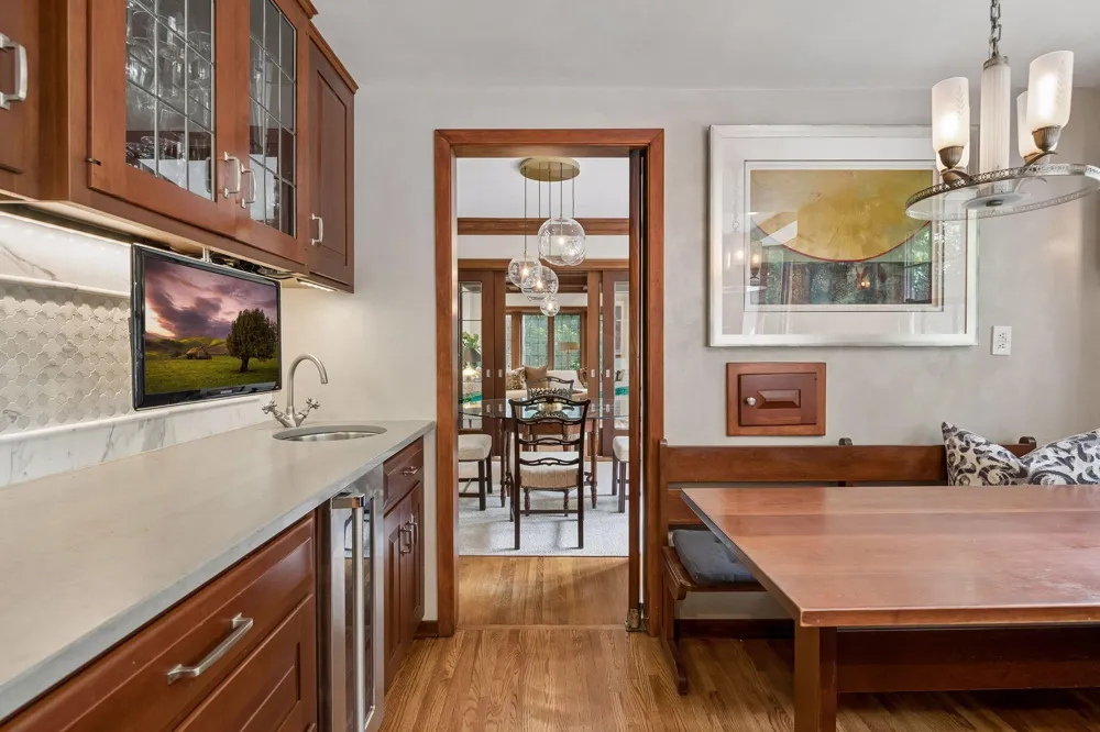 2825 Brookwood Terrace Minneapolis, MN 55410