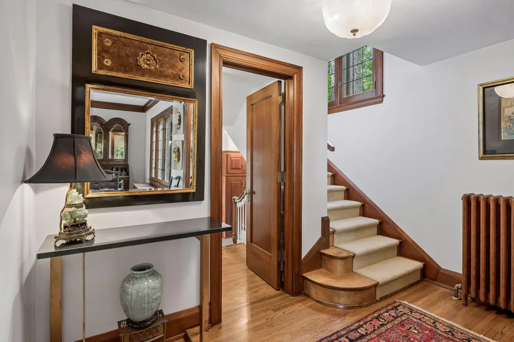 2825 Brookwood Terrace Minneapolis, MN 55410