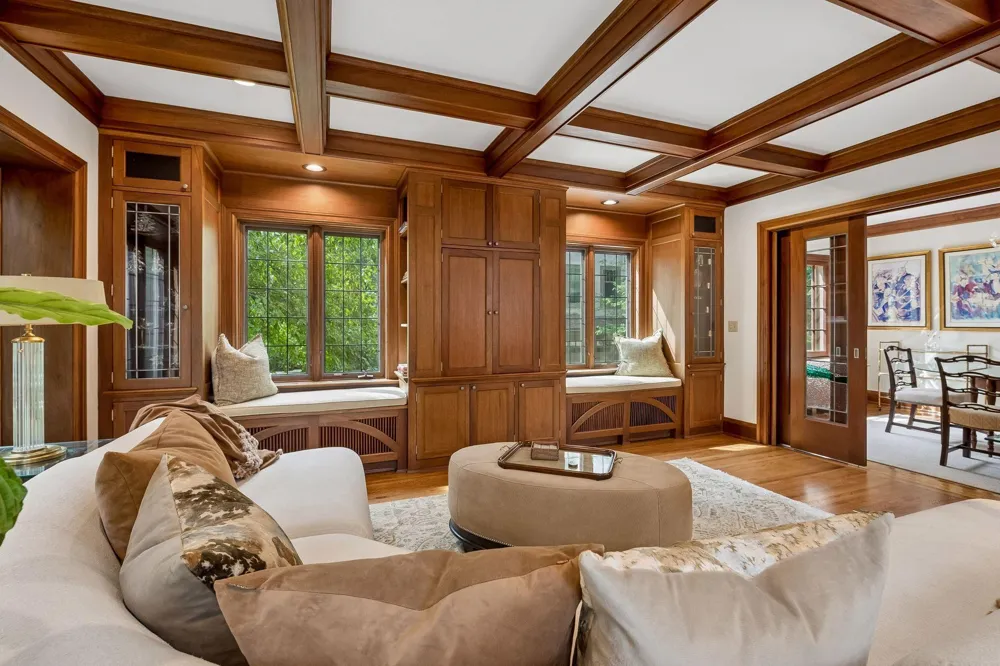 2825 Brookwood Terrace Minneapolis, MN 55410