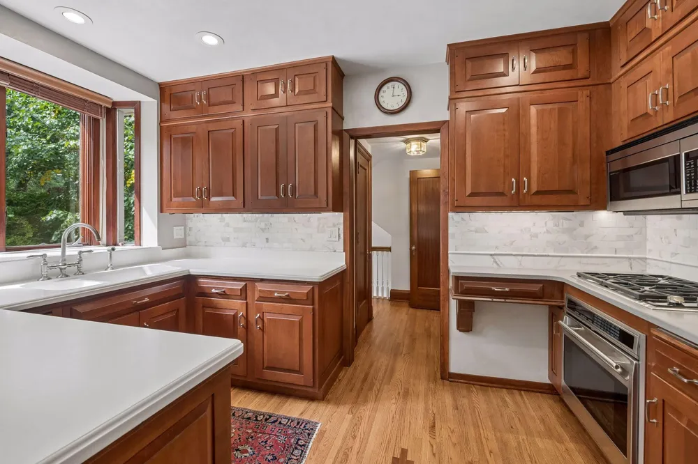 2825 Brookwood Terrace Minneapolis, MN 55410