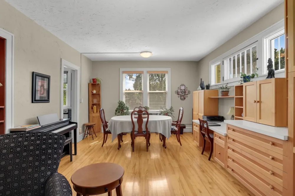 127 Lexington Parkway S #6 Saint Paul, MN 55105