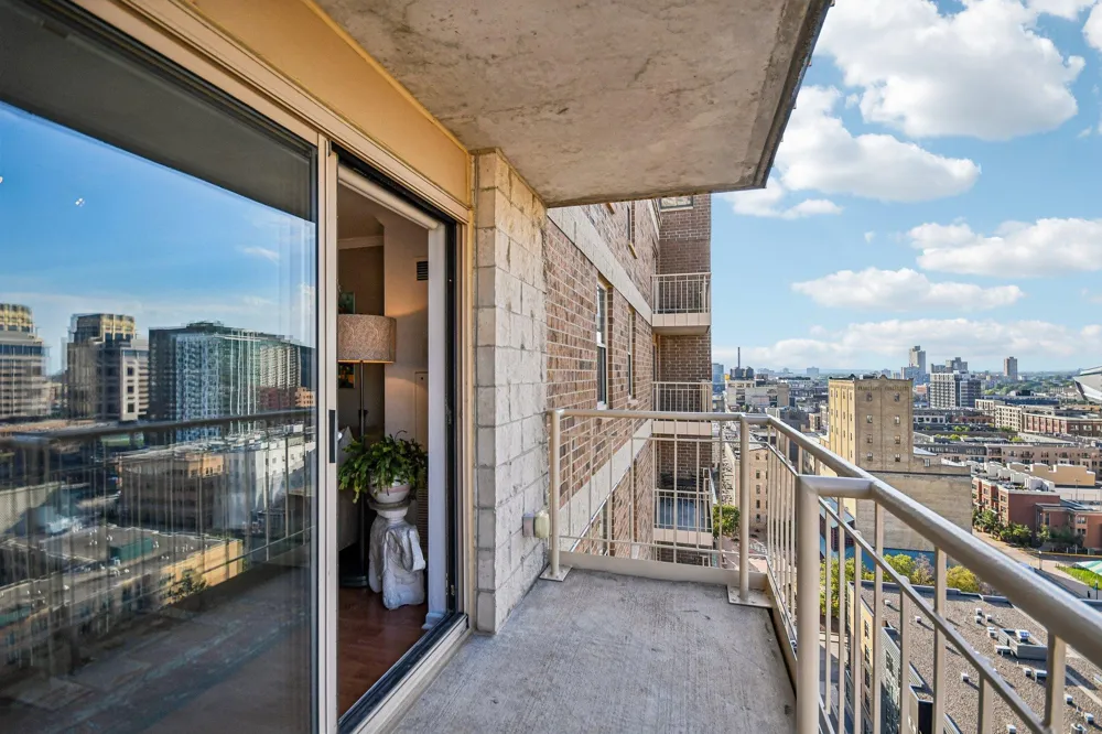 401 S 1st Street #1718 Minneapolis, MN 55401