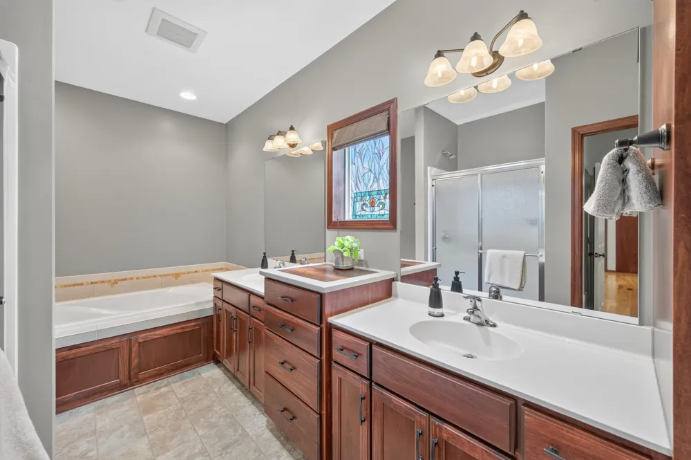 2637 Wilds Lane NW Prior Lake, MN 55372