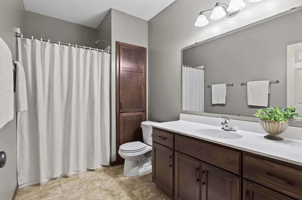 2637 Wilds Lane NW Prior Lake, MN 55372