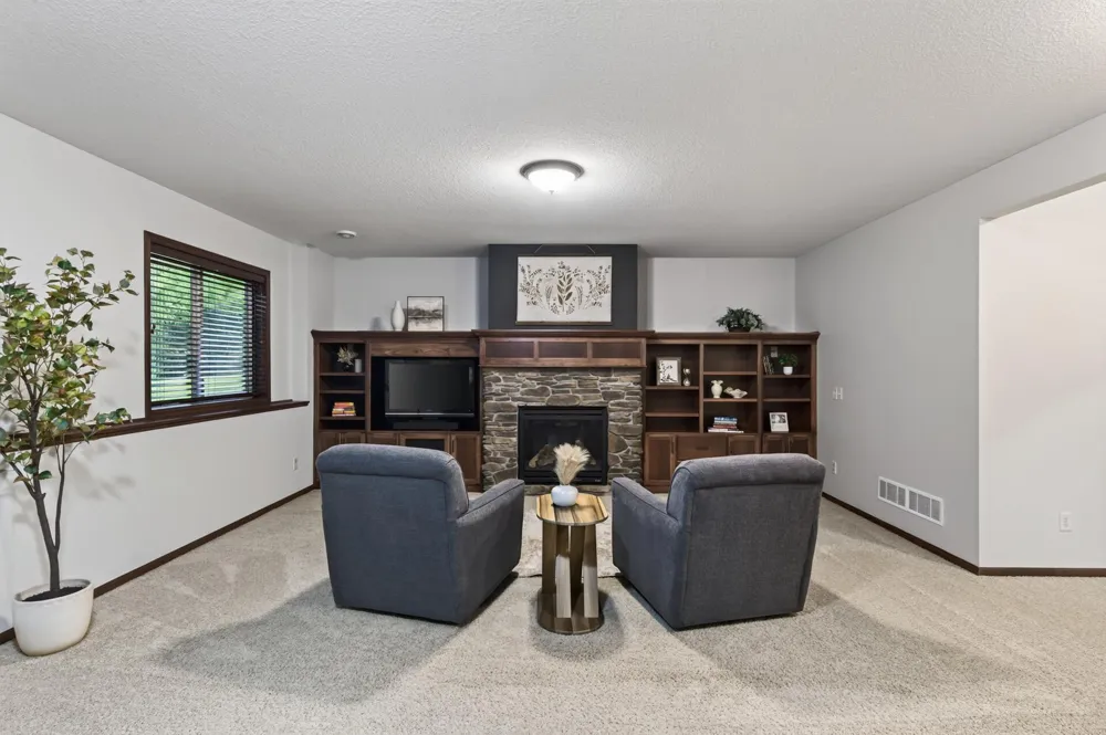 2637 Wilds Lane NW Prior Lake, MN 55372
