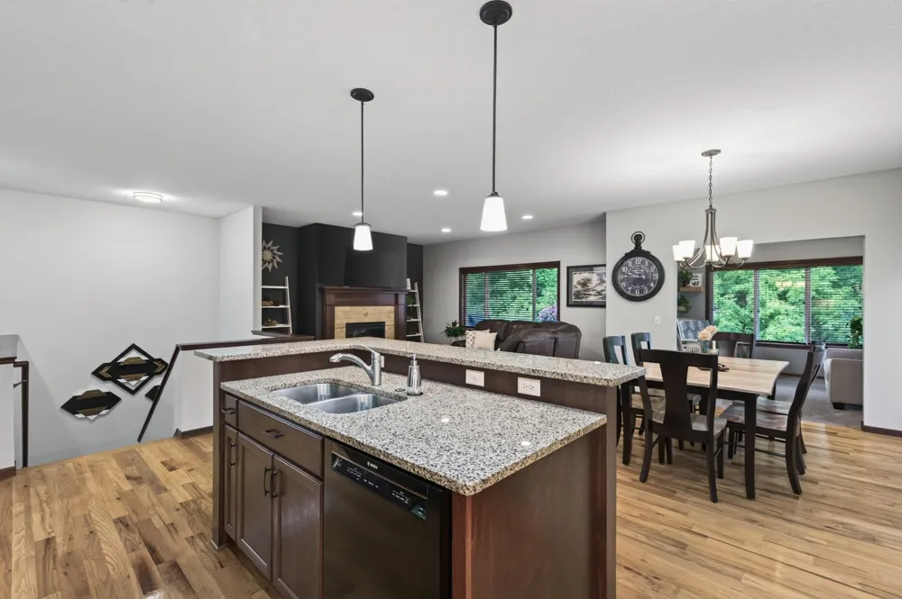 2637 Wilds Lane NW Prior Lake, MN 55372