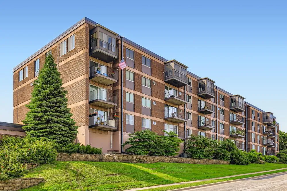 334 Cherokee Avenue #108 Saint Paul, MN 55107