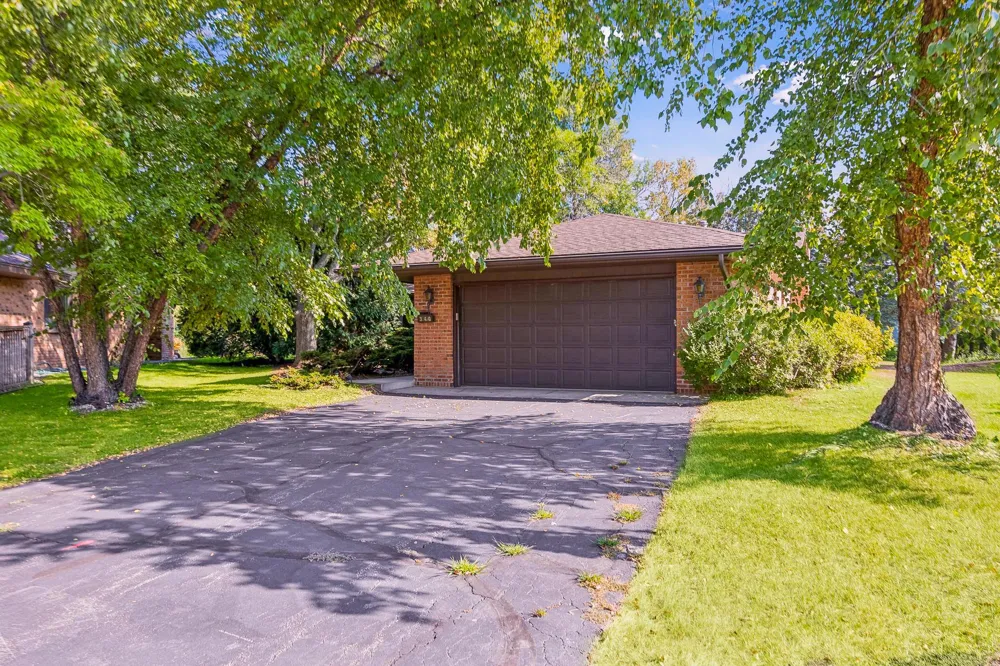 340 Inland Lane Plymouth, MN 55447