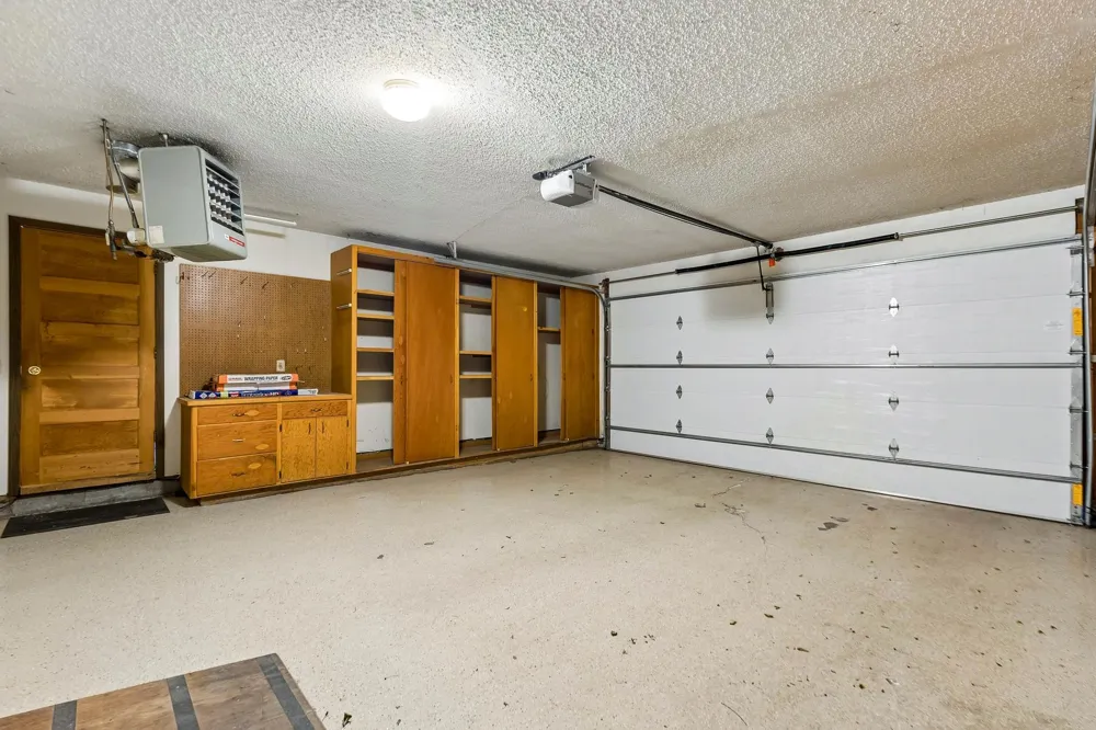 340 Inland Lane Plymouth, MN 55447