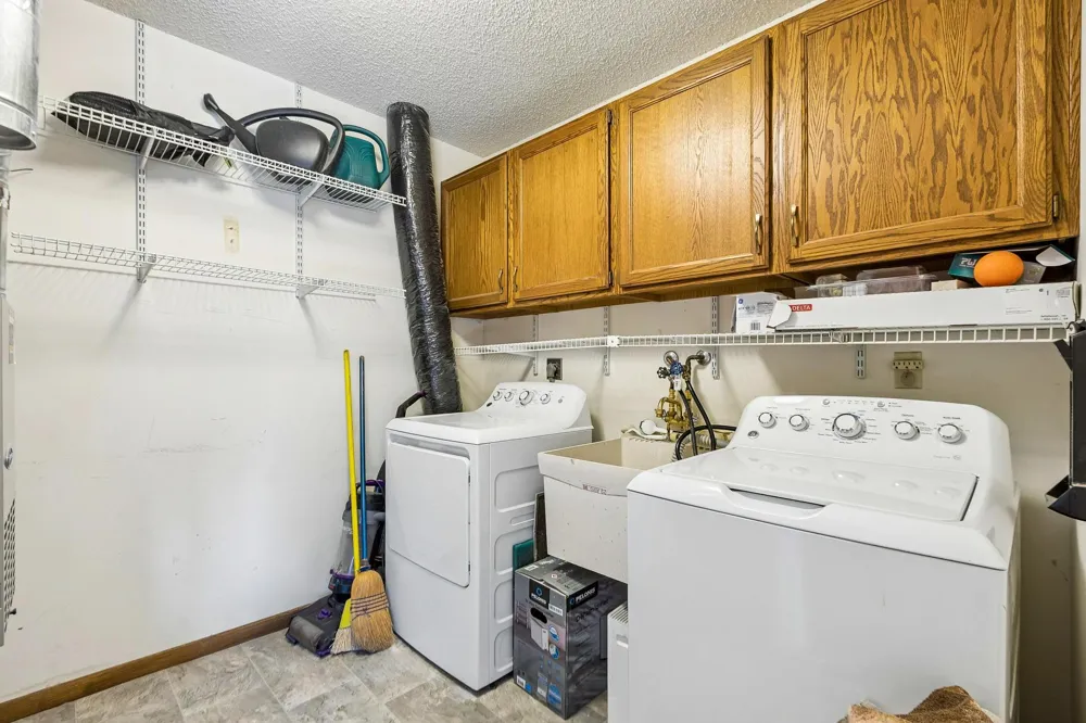 340 Inland Lane Plymouth, MN 55447