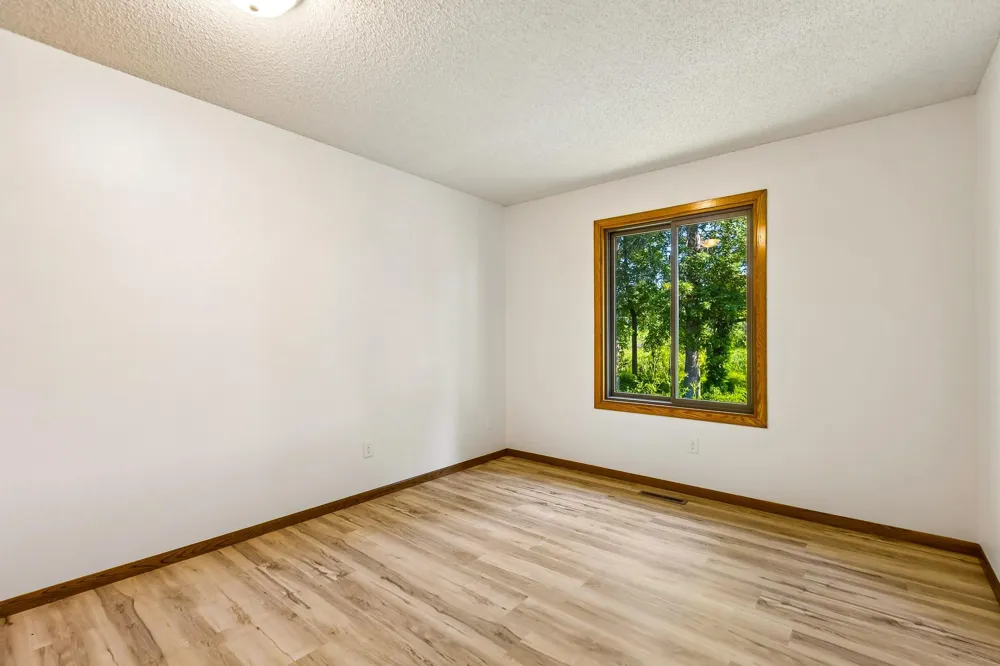 340 Inland Lane Plymouth, MN 55447