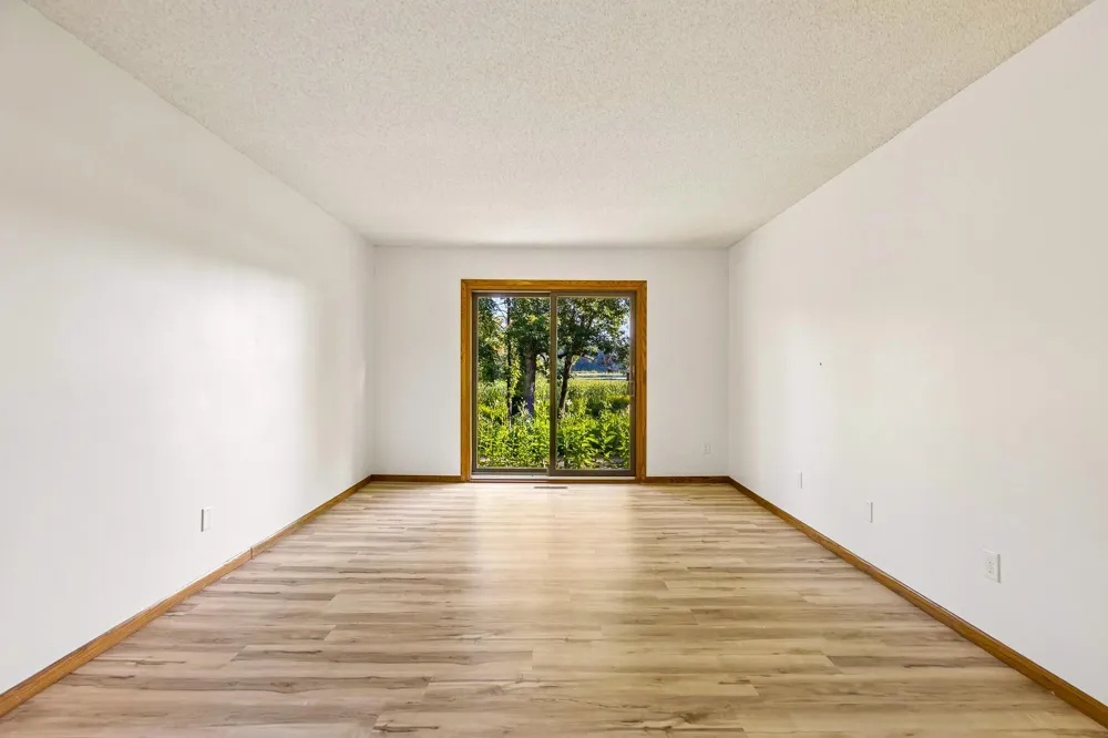 340 Inland Lane Plymouth, MN 55447