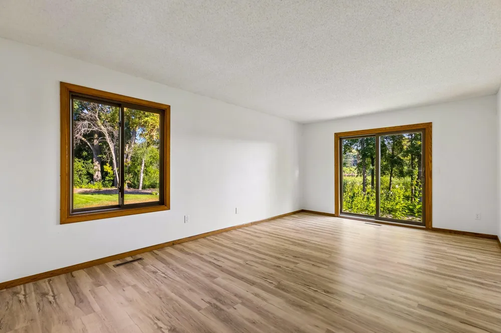 340 Inland Lane Plymouth, MN 55447