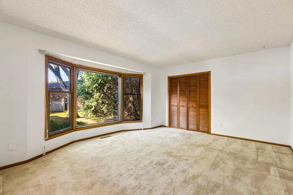 340 Inland Lane Plymouth, MN 55447