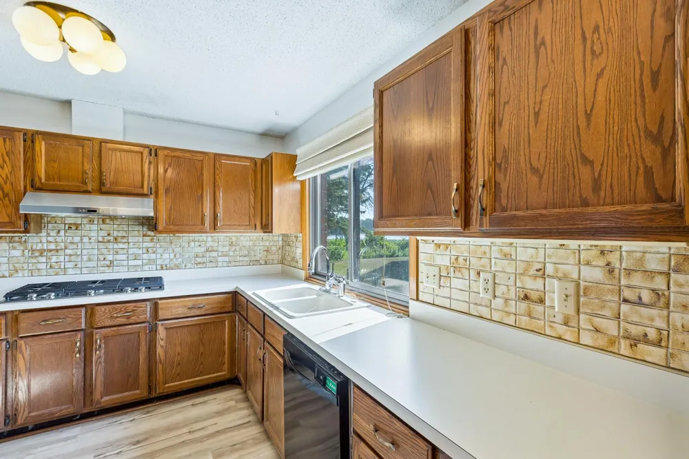340 Inland Lane Plymouth, MN 55447