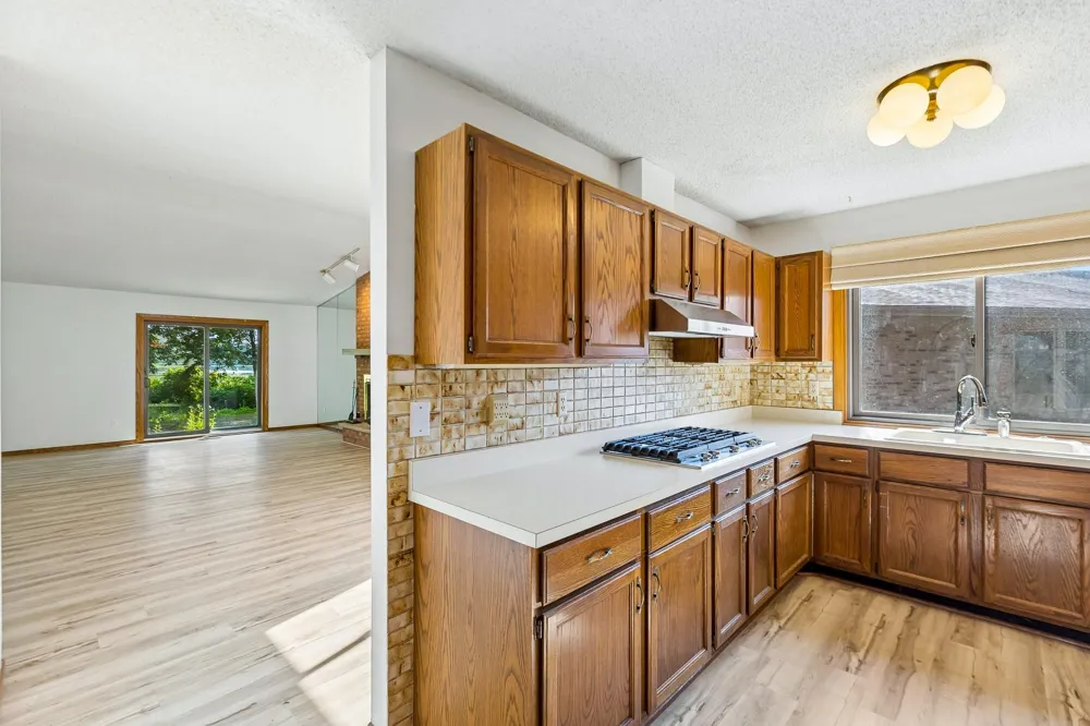 340 Inland Lane Plymouth, MN 55447