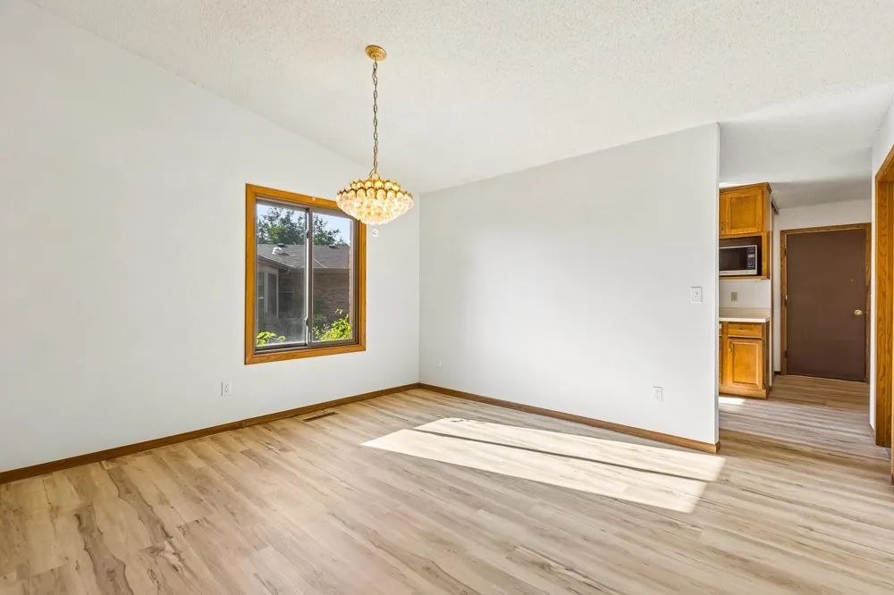 340 Inland Lane Plymouth, MN 55447