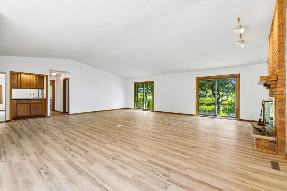 340 Inland Lane Plymouth, MN 55447