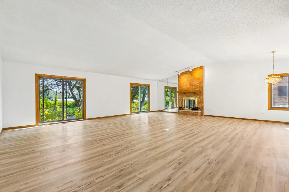 340 Inland Lane Plymouth, MN 55447