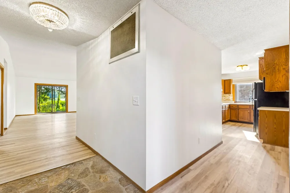 340 Inland Lane Plymouth, MN 55447