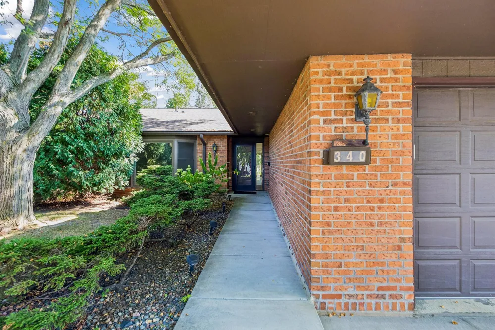 340 Inland Lane Plymouth, MN 55447