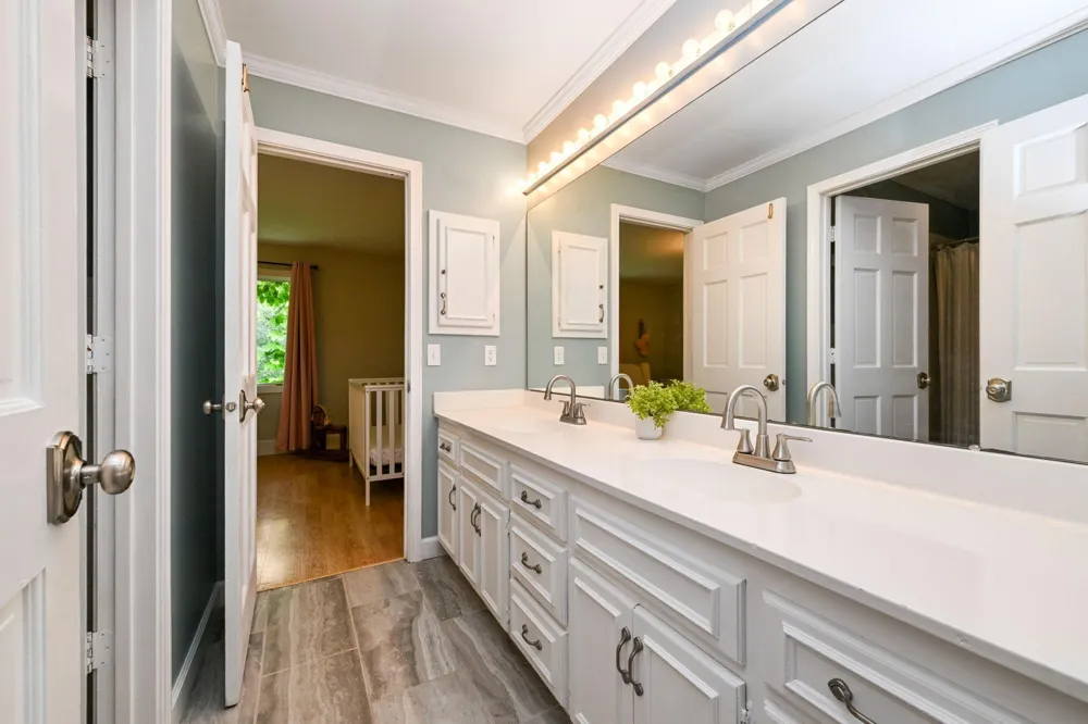 4905 Safari Court S Eagan, MN 55122