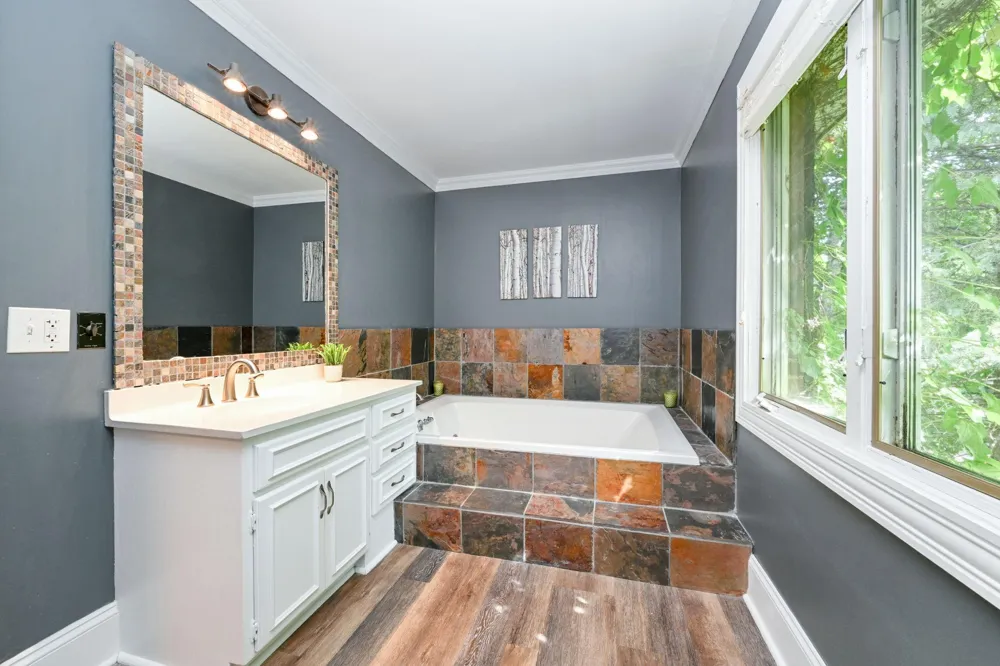 4905 Safari Court S Eagan, MN 55122