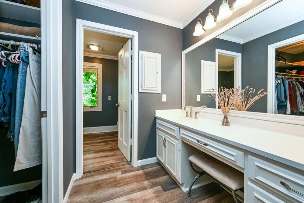 4905 Safari Court S Eagan, MN 55122