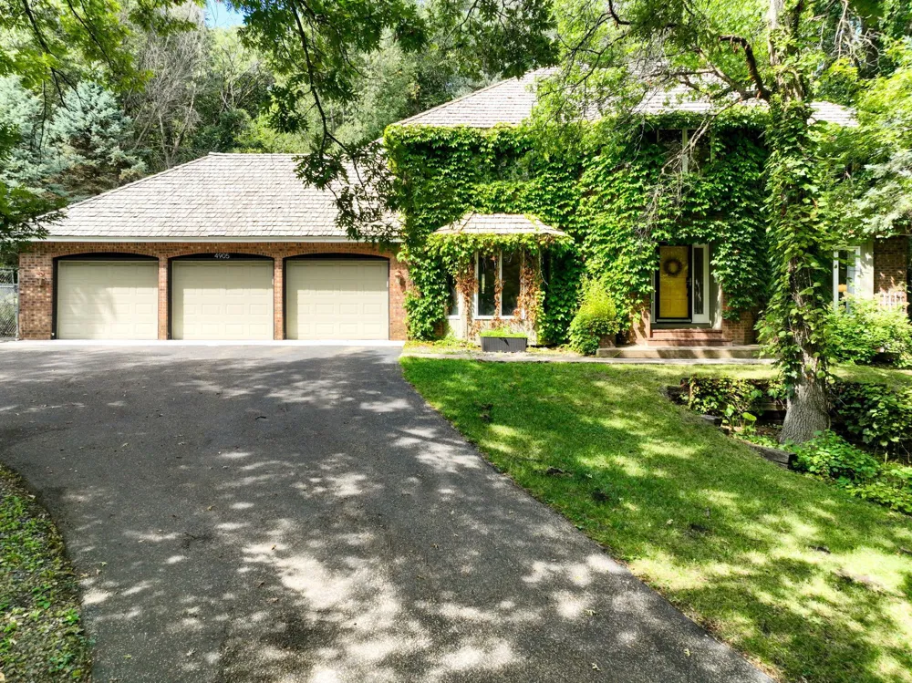 4905 Safari Court S Eagan, MN 55122