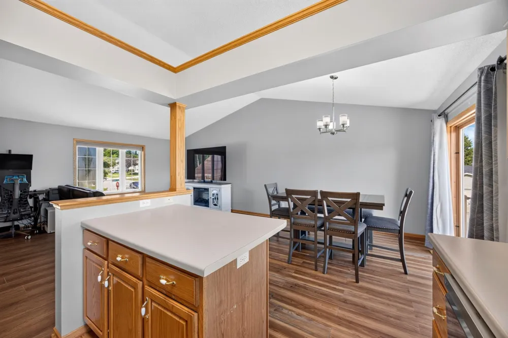 4639 Manor Park Drive NW Rochester, MN 55901