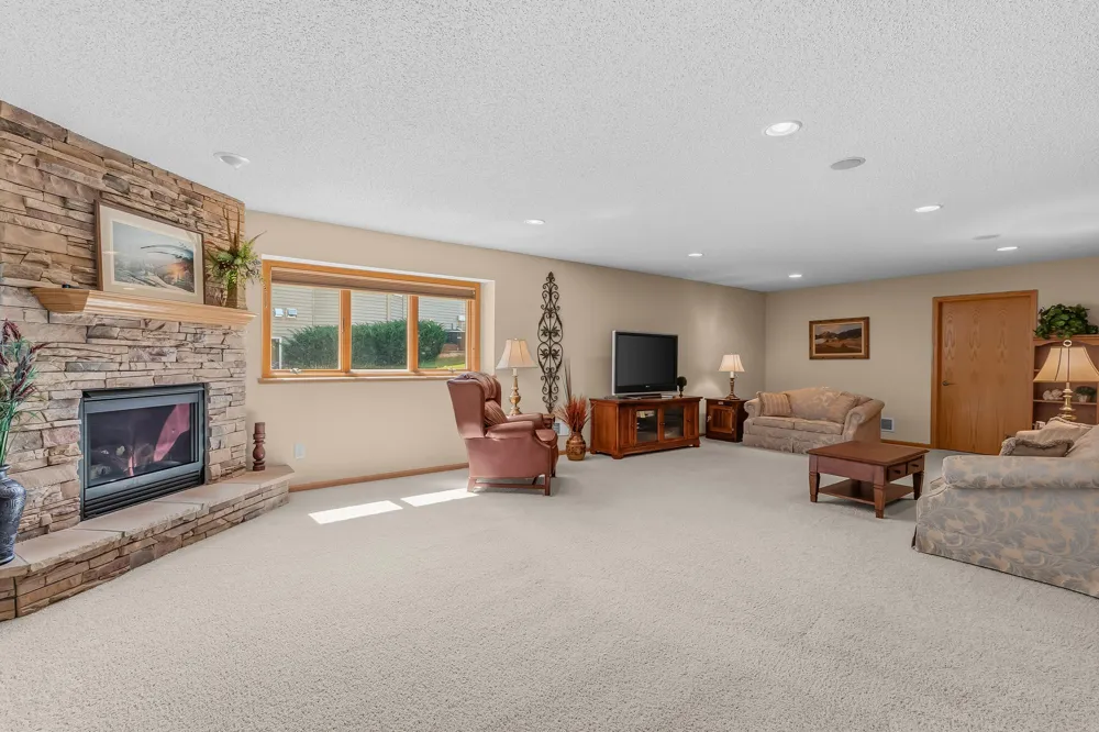 14329 Rochester Street NE Ham Lake, MN 55304