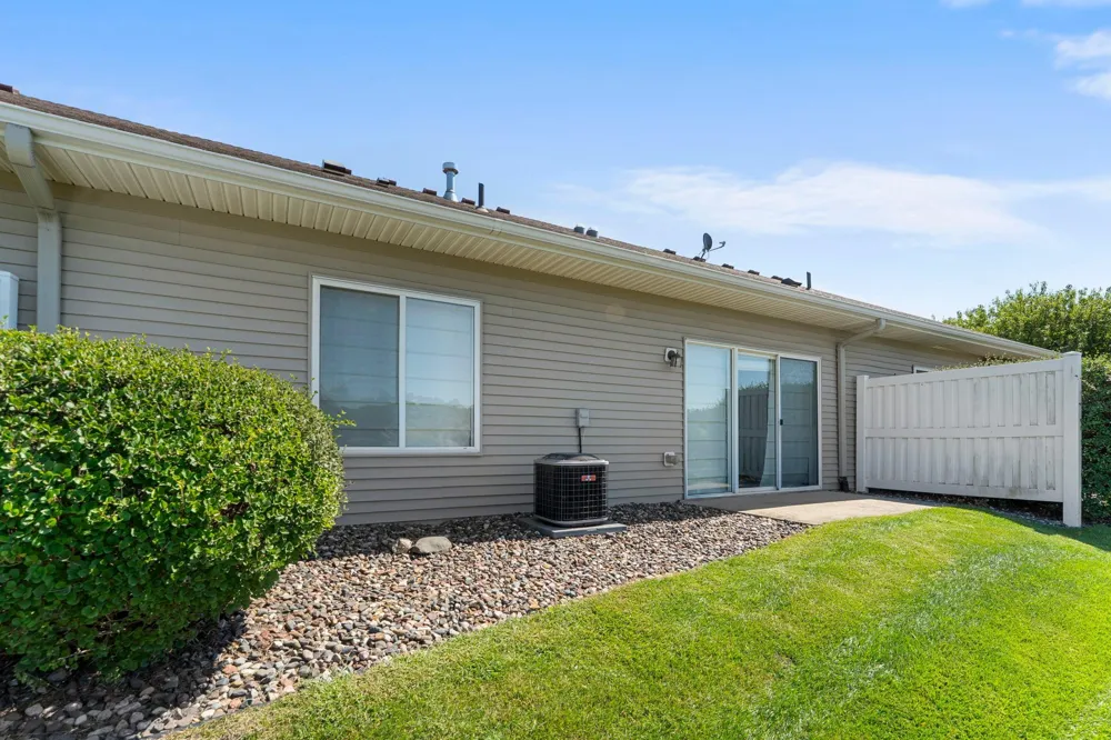 7447 Timber Crest Drive S Cottage Grove, MN 55016