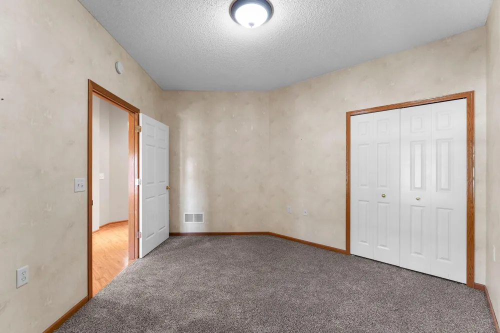 7447 Timber Crest Drive S Cottage Grove, MN 55016
