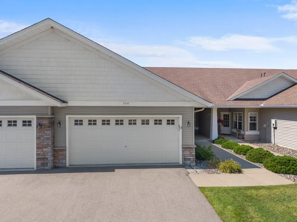 7447 Timber Crest Drive S Cottage Grove, MN 55016
