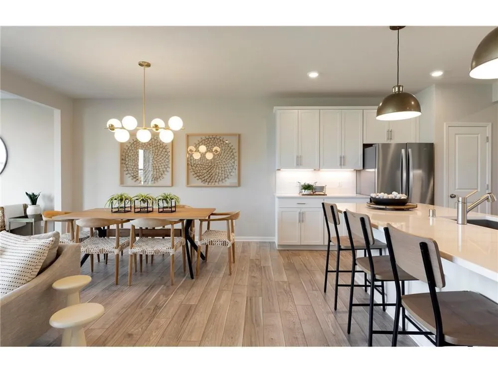 17978 Genoa Drive Lakeville, MN 55044