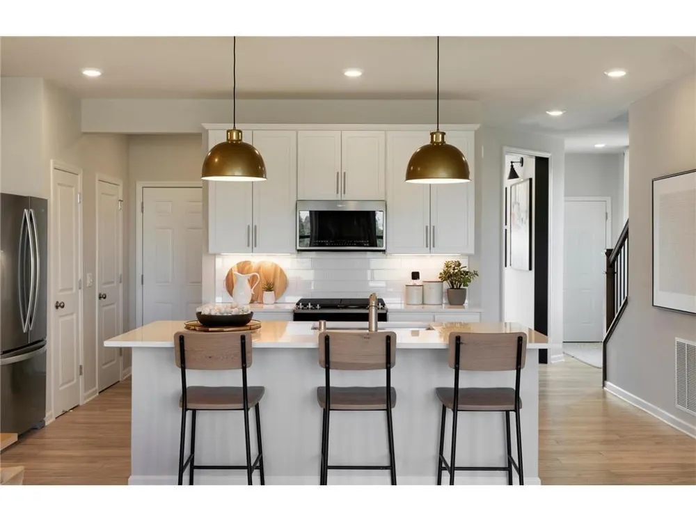17978 Genoa Drive Lakeville, MN 55044
