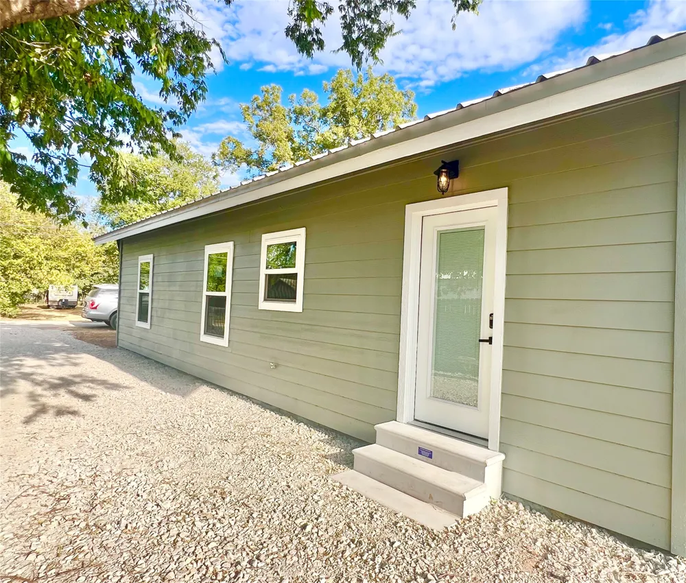 206 Vine Street Bangs, TX 76823