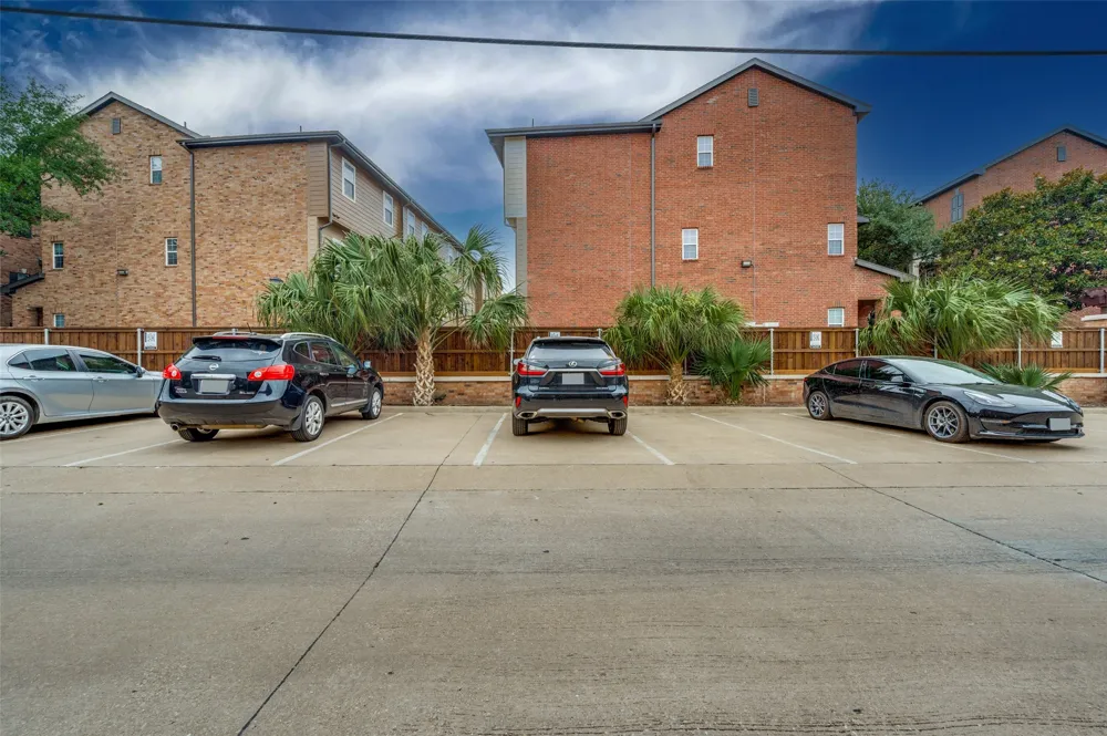 5140 Amesbury Drive #212 Dallas, TX 75206