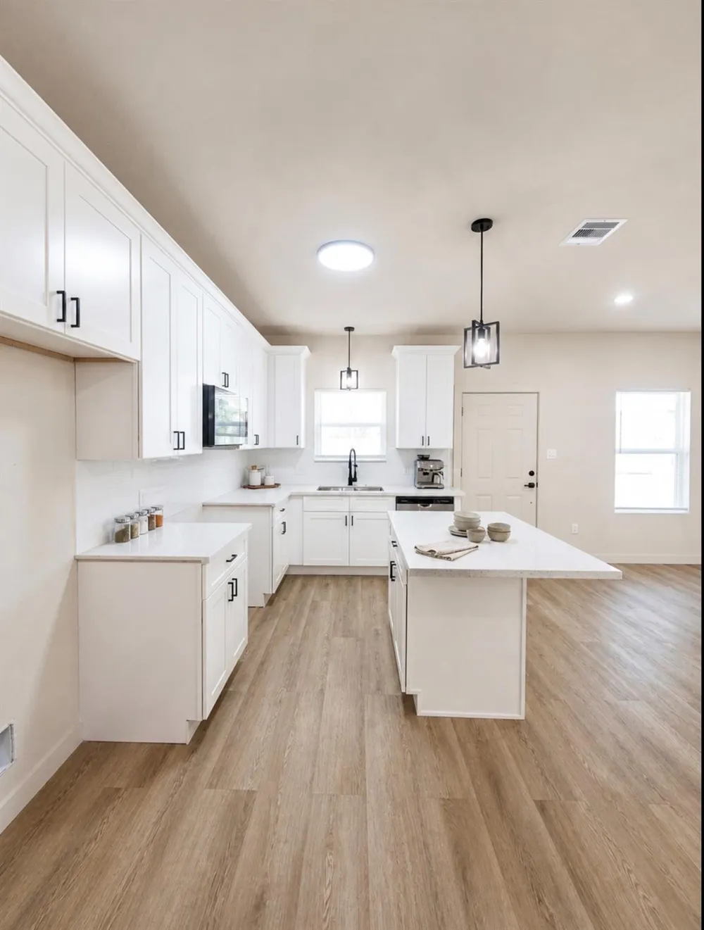 7933 Goode Street Houston, TX 77012