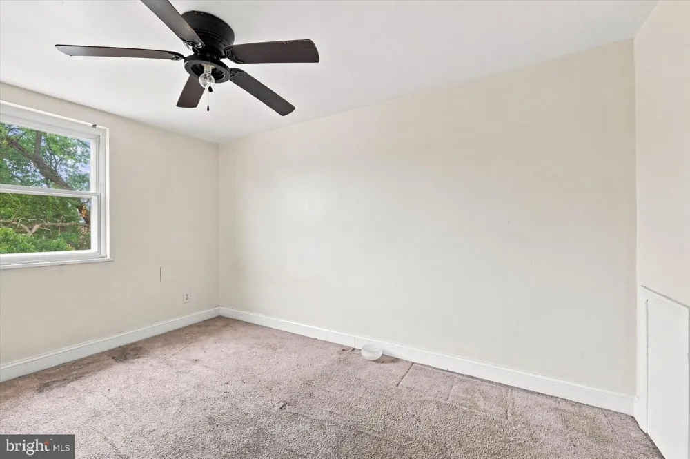 1984 CARTER ROAD Folcroft, PA 19032