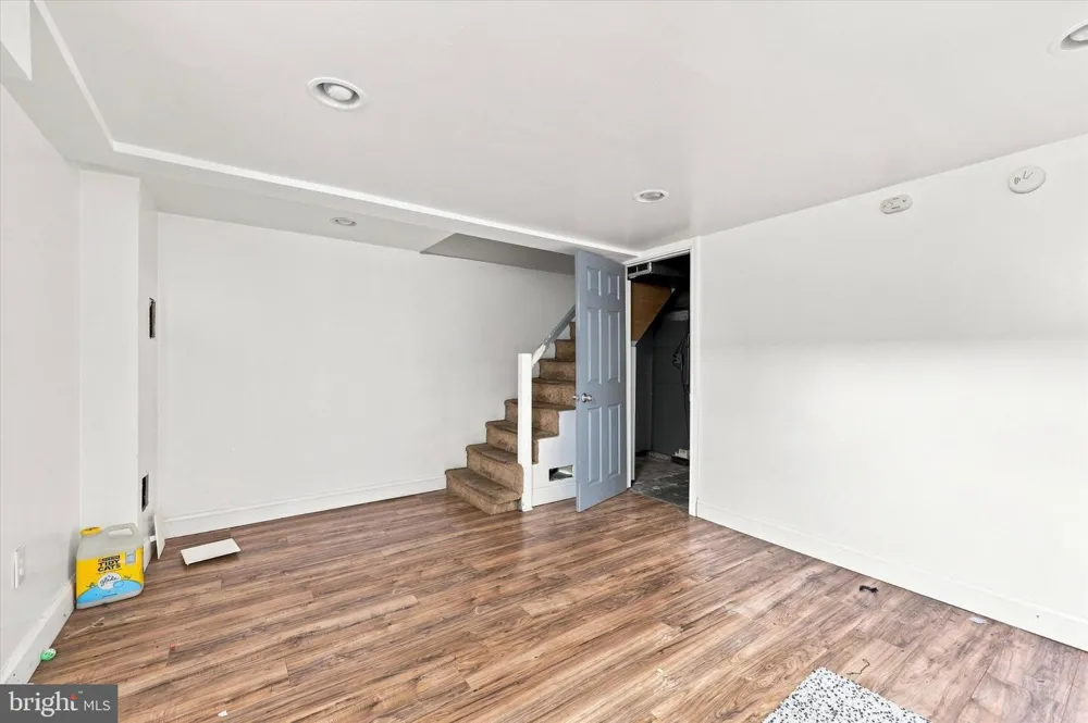 1984 CARTER ROAD Folcroft, PA 19032