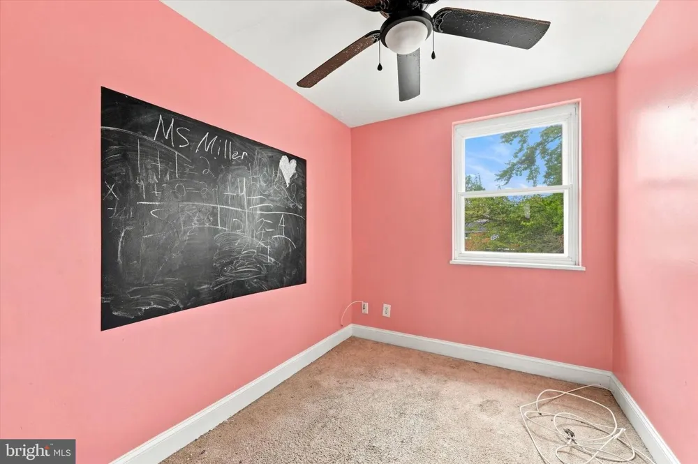 1984 CARTER ROAD Folcroft, PA 19032
