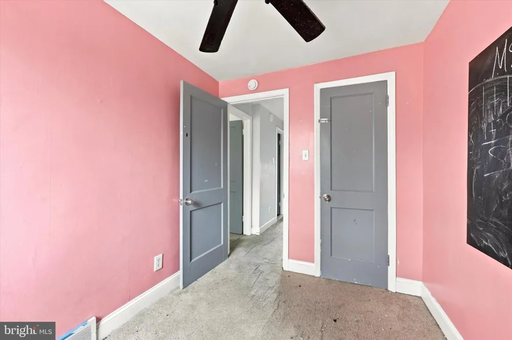 1984 CARTER ROAD Folcroft, PA 19032